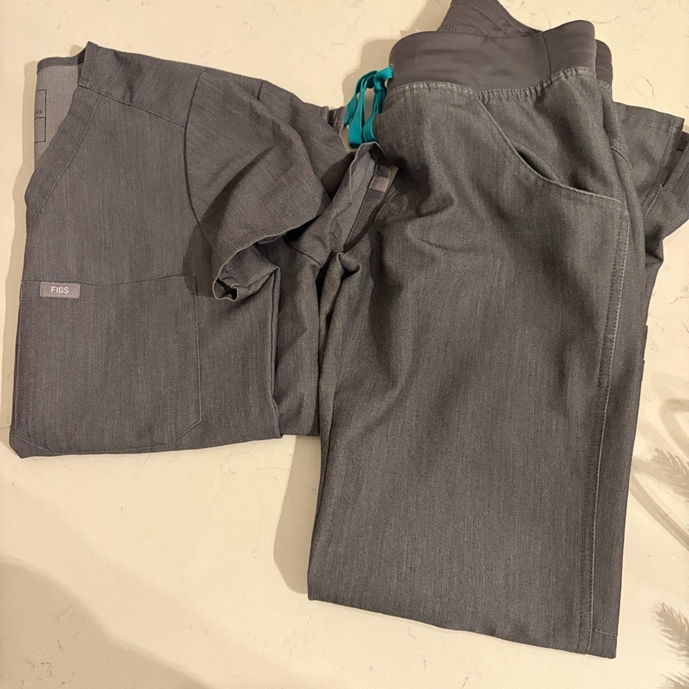 Figs scrubs gray